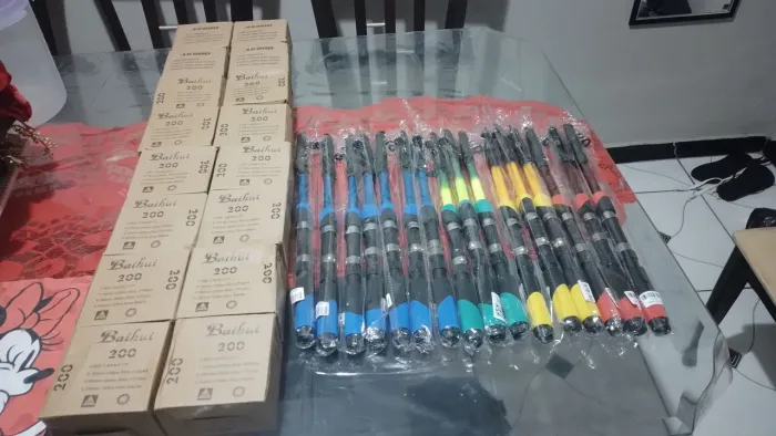 Varinha d pesca telescopia 1,80mt completa e 15 anzóis d brinde