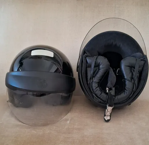 Vendo capacetes em perfeito estado. Preço unitário R$ 160,00 Cada.