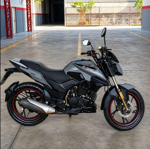Vende- se moto semi nova .