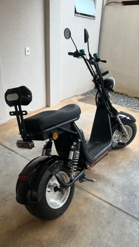 Scooter X11 - Muito conservada + carregador e capa