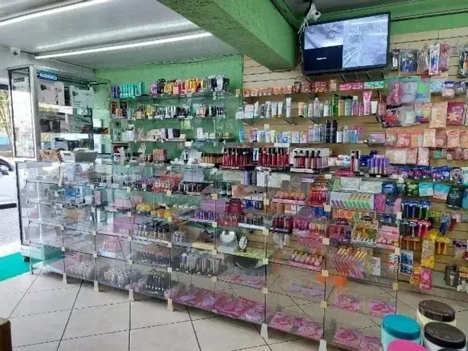 Perfumaria em ótimo centro comercial na Zona Norte. Ref: 2322