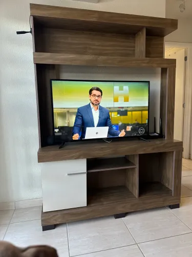 Estante Home theater para Tv até 55?. Dimensão: 135x37x186 (lxpxh) R$550,00