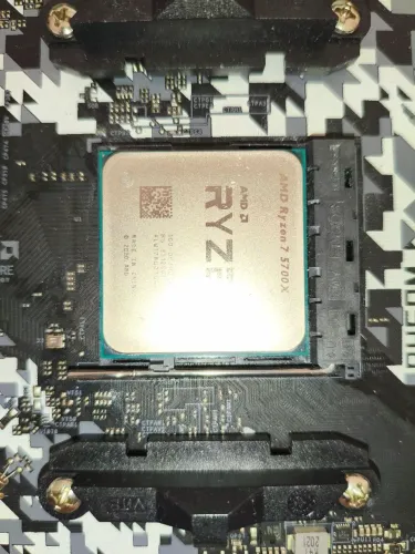 Ryzen 7 5700x