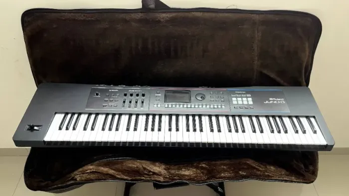 Teclado Roland Juno D7 + Bag Customizada