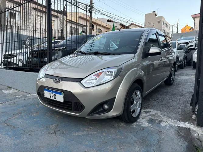 Ford Fiesta 1.6 8V Flex/class 1.6 8V Flex 5P 2013