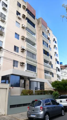 Alugo apartamento no centro da cidade com 3/4