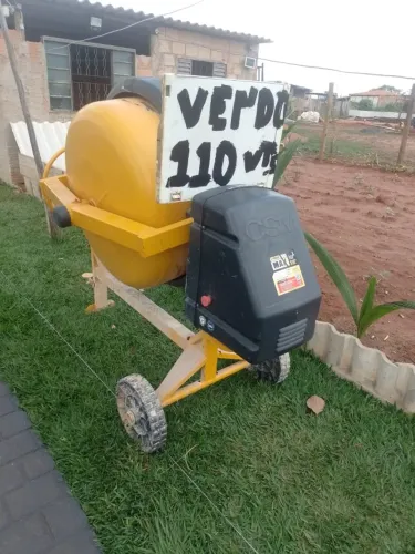 Betoneira CSM 400L 1 Traço MAX 127V - Usada só 30 dias