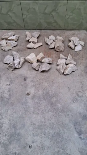 35 pedras decorativa otimo estado 