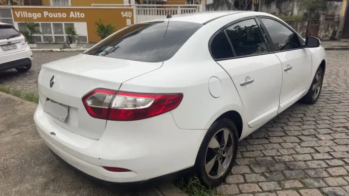 Renault Fluence Sed. Dynamique 2.0 16V Flex Mec. 2014