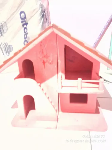 Casinha infantil de madeira
