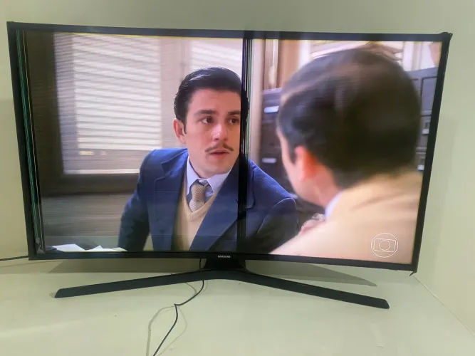Smartv 40? tela curva (leia o anúncio)