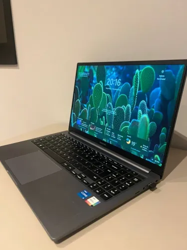 Notebook Samsung Galaxy Book4 - Intel Core i5 | 8GB RAM | SSD 256GB | Full HD