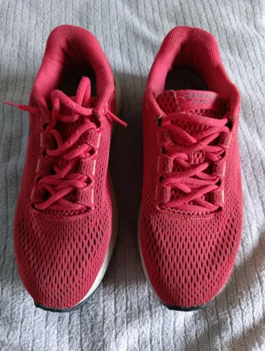 Tênis under Armour charged pursuit