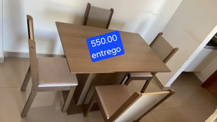 Mesa 4 cadeiras..