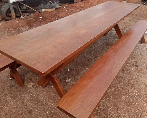 Mesa rústica 3m por 0,80m.