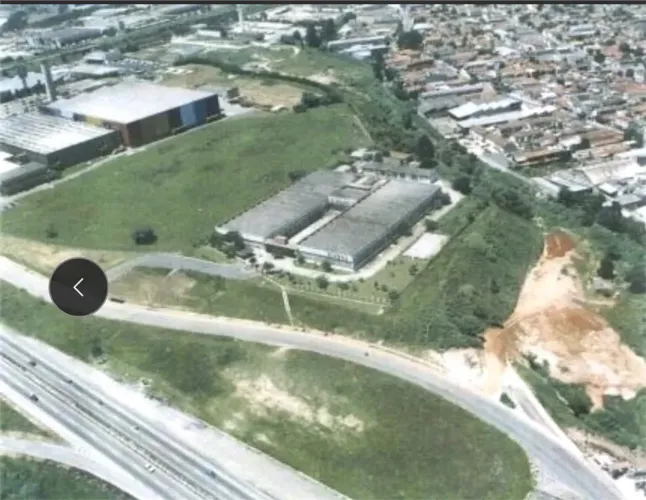 OPORTUNIDADE ESTRATÉGICA: TERRENO E GALPÃO COMERCIAL COM 20.000m²