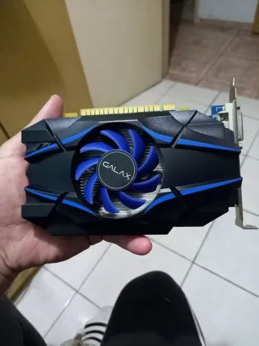 Placa de Vídeo GALAX GeForce GT 1030 2GB GDDR5 (Excelente Estado)