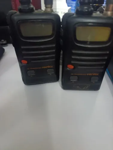 Rádio Ht pronto para esculta
