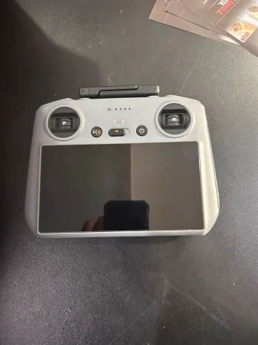 Rádio controle Dji modelo rc2