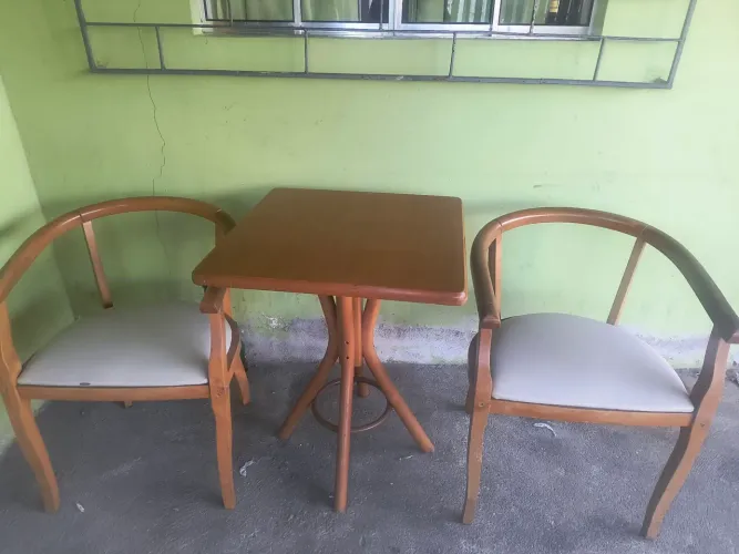 Mesa retrô madeira