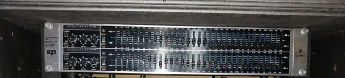 Equalizador Behringer ULTRAGRAPH FBQ-PRO FBQ3102