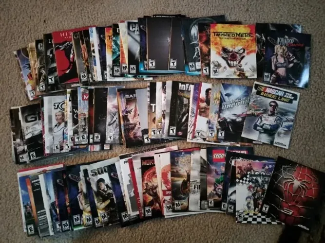 LOTE DE MANUAIS, MAPAS E INSERTS ORIGINAIS PS3 - COLECIONADOR / LOJISTA (ACEITO OFERTA)