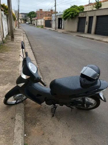 Vendo moto Biz 