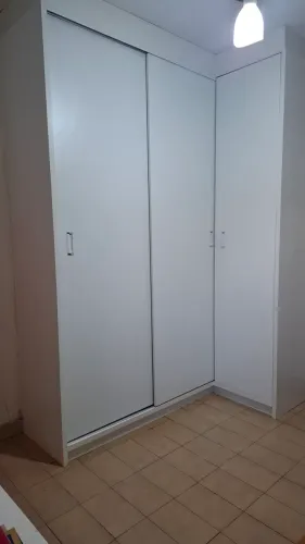 Guarda roupa de canto MDF