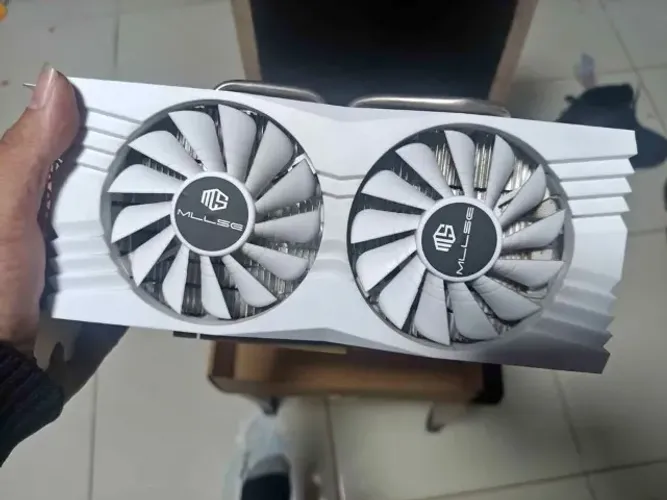 RX 580 8 GB (aceito inferior + volta) aceito cartão