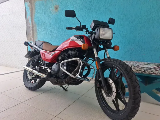 Cb 450 dx, descarga dupla, 45cv. refrigerada a ar