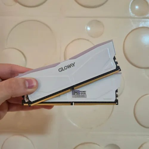 Memoria Ram GLOWAY RGB 16GB (8x2) 3200MHz DDR4 (PERFEITO)