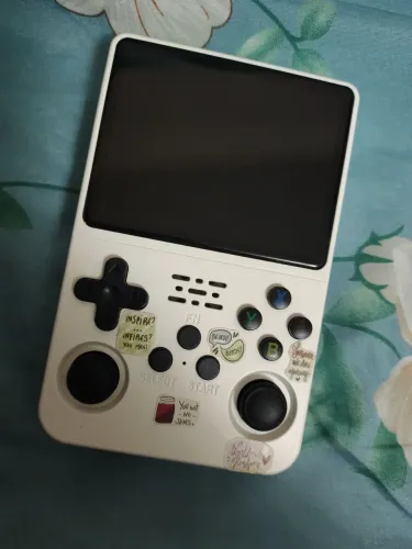 Game console - r36s original