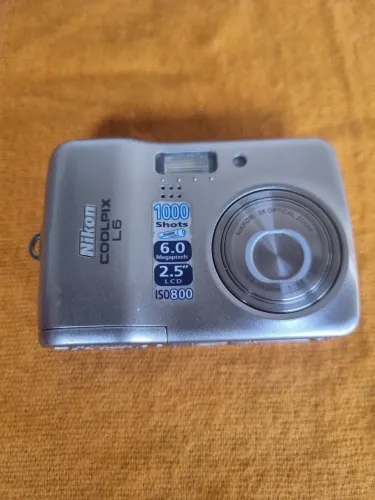 Maquina fotográfica Nikon