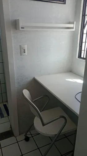 Quarto para moça em boa viagem / PE
