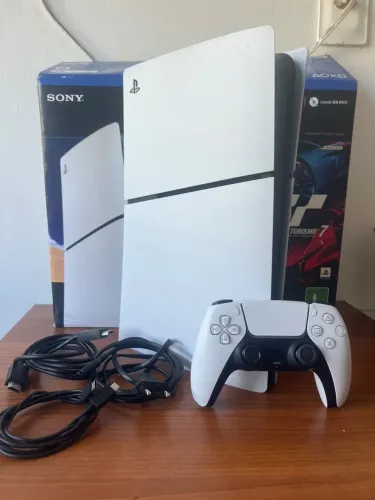 PS5 SLIM DIGITAL / Aceito Cartão