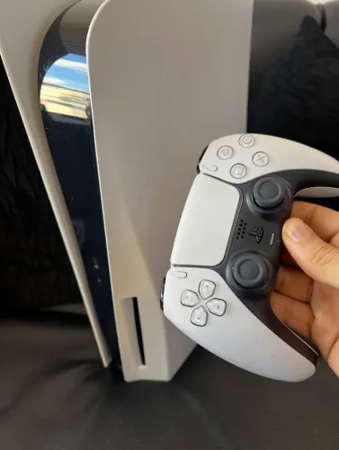 PLAYSTATION 5 COM LEITOR DE DISCO CAIXA E ACESSÓRIOS ORIGINAIS
