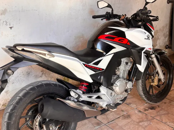 Honda CB twister 2019