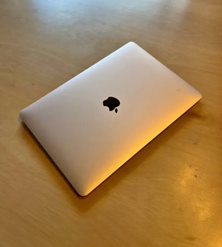 Macbook M1 notebook Apple
