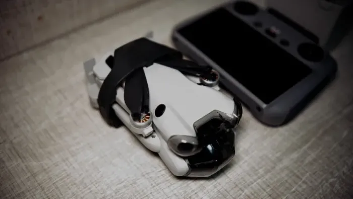 Drone mini4 com RC2 e 3 baterias