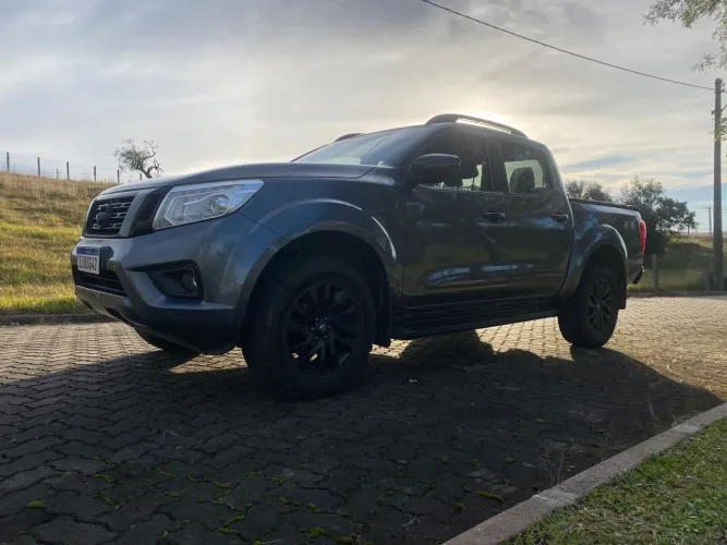 Nissan Frontier LE CD 4X4 2.3 Bi-TB Diesel Aut. 2020