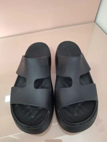 Sandalia Crocs 38
