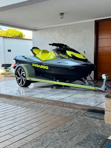 Jet sky sea doo 2021