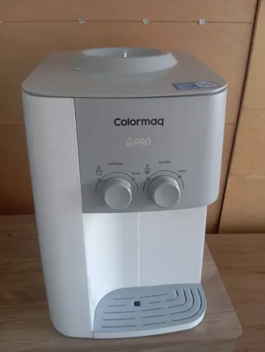 Bebedouro Colormaq novo