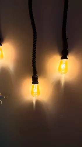 Luminária pendente de corda (rústica e industrial)