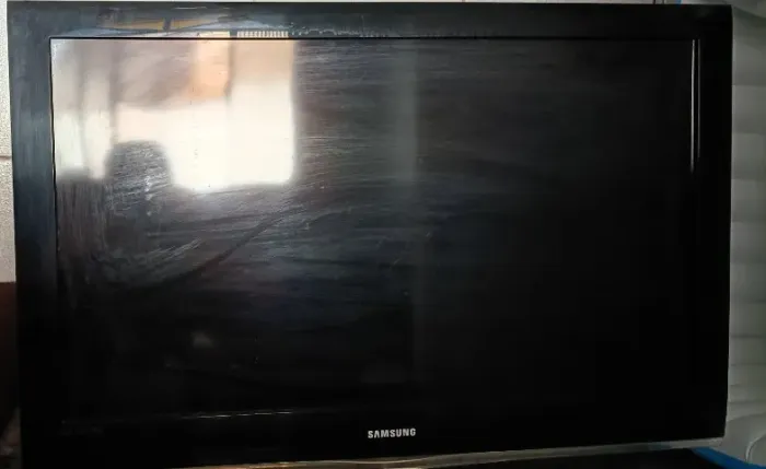 Samsung LN40B530 40" ? Para peças / tela com problema ? Código LN40B530P2MXZD