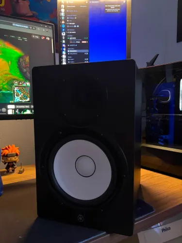 Par de Monitor de Áudio Yamaha HS8 + Interface de áudio Behringer