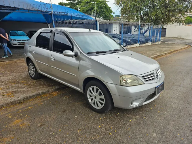 Renault Logan Privilège Hi-flex 1.6 16V 4P 2009