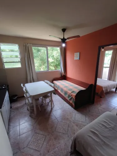 Apartamento 150m da Praia em Cachoeira do Bom Jesus - Diária e Mensal