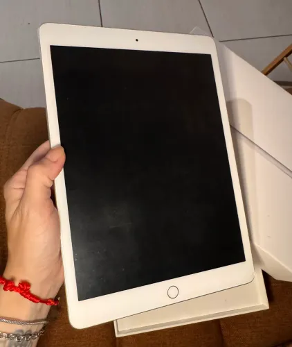 iPad 8 32gb cinza especial