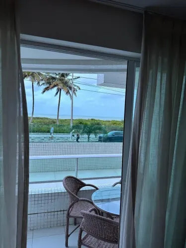 Alugo apartamento mobiliado à beira-mar de Intermares, com vista mar!